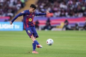 记者:对阵埃尔切停赛,巴萨允许佩德里进行恢复训练+不参加合练