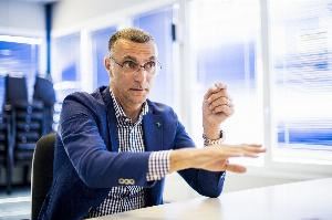 0-3输挪威是因国米刚输欧冠?贝尔戈米:布冯可以说得更优雅一些